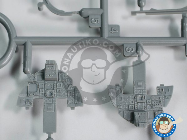 Image 3: F-15E Strike Eagle | Airplane kit in 1/48 scale manufactured by Great Wall Hobby (ref. L4822)