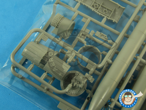 Image 4: Mikoyan MiG-29 Fulcrum 9-12 Late type | Airplane kit in 1/48 scale manufactured by Great Wall Hobby (ref. S4801)