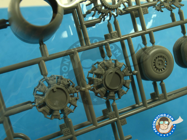 Image 3: Northrop P-61 Black Widow B Last Down | Airplane kit in 1/48 scale manufactured by Great Wall Hobby (ref. S4802)