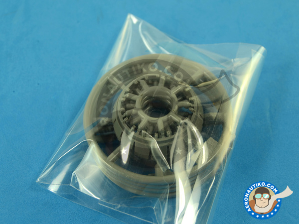 Image 12: Northrop P-61 Black Widow B Last Down | Airplane kit in 1/48 scale manufactured by Great Wall Hobby (ref. S4802)