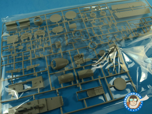 Image 17: Northrop P-61 Black Widow B Last Down | Airplane kit in 1/48 scale manufactured by Great Wall Hobby (ref. S4802)