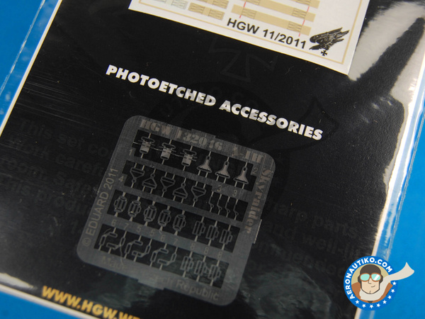 Image 4: Douglas A-1 Skyraider H | Seatbelts in 1/32 scale manufactured by HGW (ref. 132046)