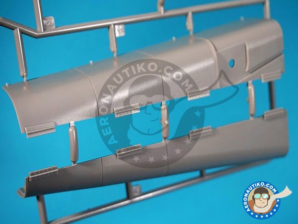 Image 3: Avro Lancaster B.Mk.III Dambuster | Maqueta de avión en escala 1/32 fabricado por HK Models (ref. 01E011)