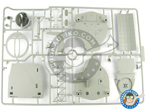 Image 13: B-17 E/F Flying Fortress | Maqueta de avión en escala 1/32 fabricado por HK Models (ref. 01E05)