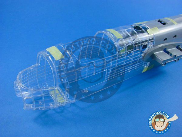 Image 2: Avro Lancaster B.Mk.I | Airplane kit in 1/32 scale manufactured by HK Models (ref. 01E10)