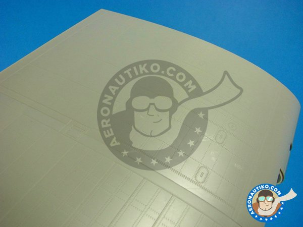 Image 9: Avro Lancaster B.Mk.I | Airplane kit in 1/32 scale manufactured by HK Models (ref. 01E10)