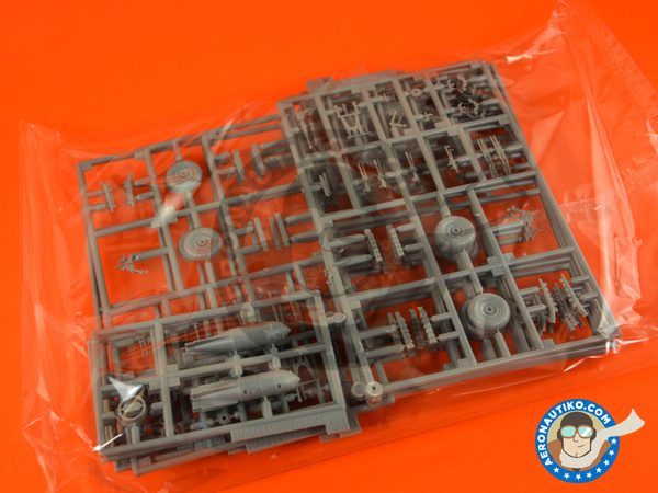 Image 8: Heinkel He 111 Z-2 | Airplane kit in 1/72 scale manufactured by Hasegawa (ref. 01940)