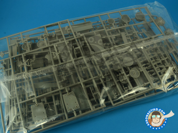 Image 8: Junkers Ju188 | Airplane kit in 1/72 scale manufactured by Hasegawa (ref. 01970)