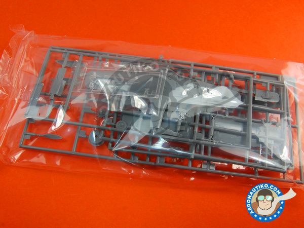 Image 7: Focke-Wulf Fw 190 Würger A-8 w / Bv 246 Hagelkorn | Airplane kit in 1/72 scale manufactured by Hasegawa (ref. 01984)