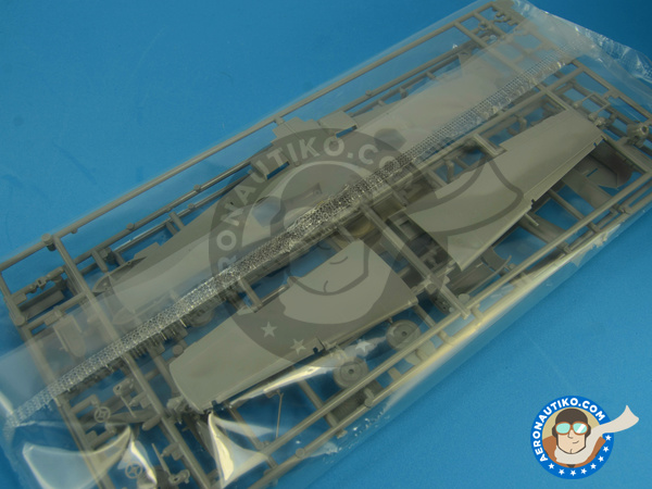 Image 6: Messerschmitt Bf 109 E-4/7/B Jabo | Airplane kit in 1/48 scale manufactured by Hasegawa (ref. 07316)