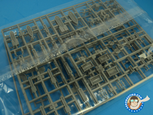 Image 8: Messerschmitt Bf 109 E-4/7/B Jabo | Airplane kit in 1/48 scale manufactured by Hasegawa (ref. 07316)