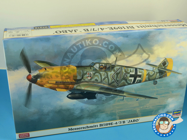 Image 11: Messerschmitt Bf 109 E-4/7/B Jabo | Airplane kit in 1/48 scale manufactured by Hasegawa (ref. 07316)