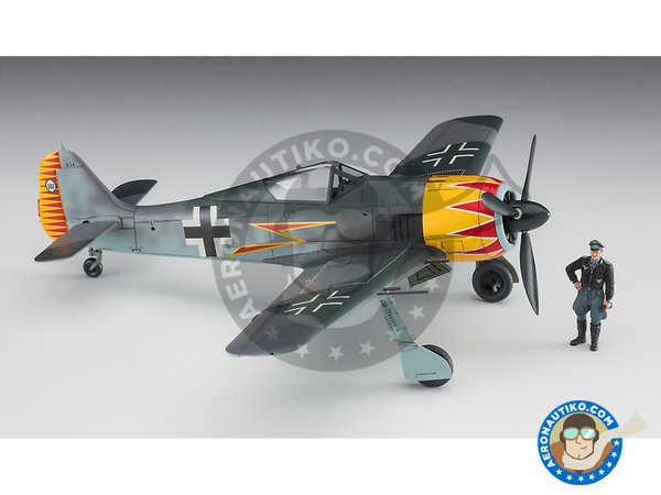 Image 1: Focke-Wulf FW190A-4 "Graf" w/FIGURE | Airplane kit in 1/48 scale manufactured by Hasegawa (ref. 07492)
