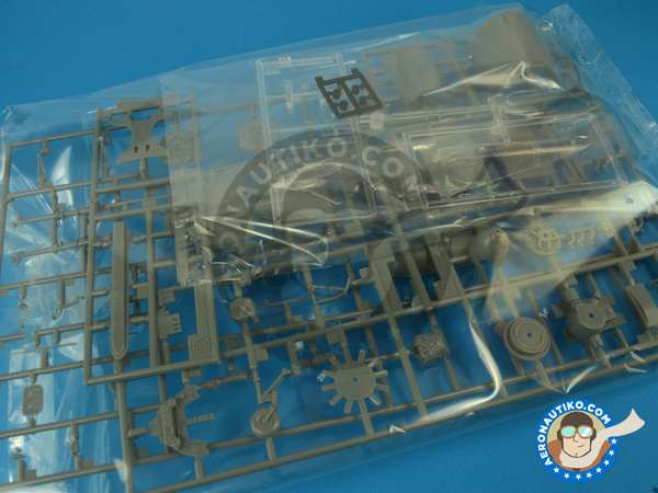 Image 6: Focke-Wulf Fw 190 Würger A-7 JG1 | Airplane kit in 1/32 scale manufactured by Hasegawa (ref. 08217)