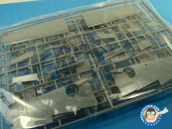 Image 1: Messerschmitt Bf 109 F-4 Priller | Airplane kit in 1/32 scale manufactured by Hasegawa (ref. 08221)