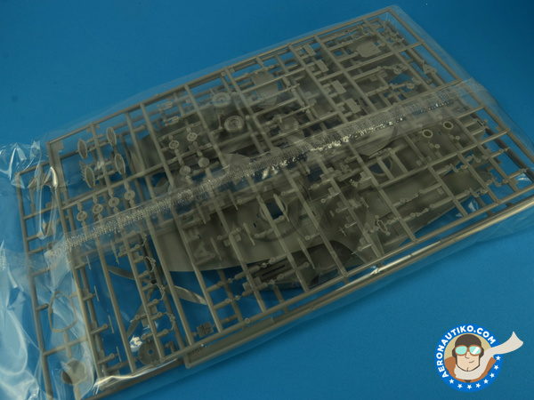 Image 7: Supermarine Spitfire Mk. IXc | Airplane kit in 1/48 scale manufactured by Hasegawa (ref. 09079)