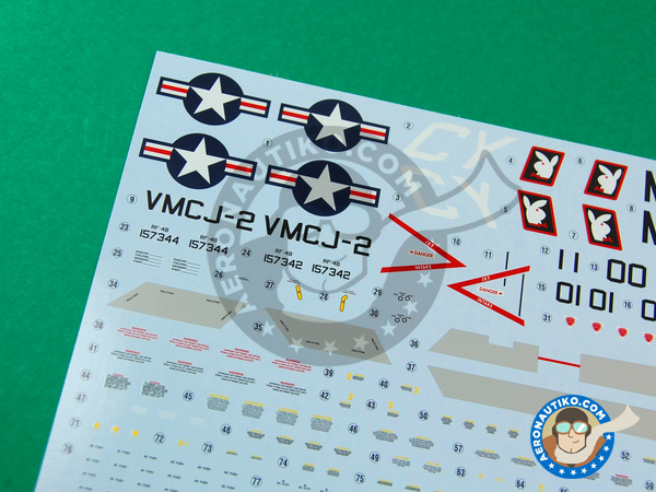 Image 7: McDonnell Douglas F-4 Phantom II VMCJ-2 | Airplane kit in 1/48 scale manufactured by Hasegawa (ref. 09973)
