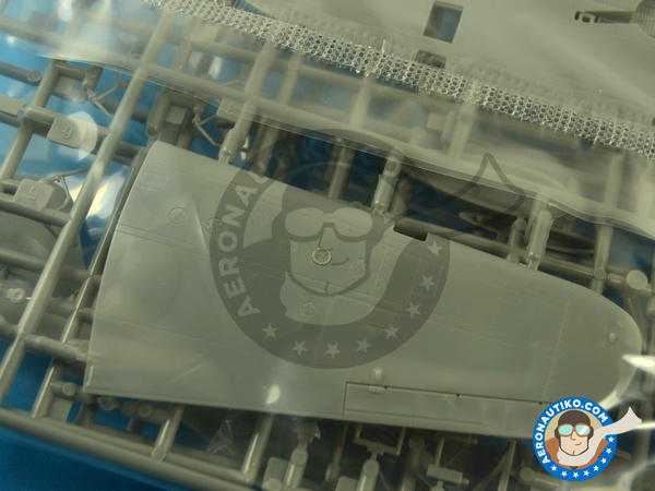 Image 4: Bell P-39 Airacobra Q | Airplane kit in 1/48 scale manufactured by Hasegawa (ref. 09974)