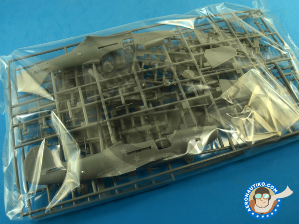 Image 7: Bell P-39 Airacobra Q | Airplane kit in 1/48 scale manufactured by Hasegawa (ref. 09974)