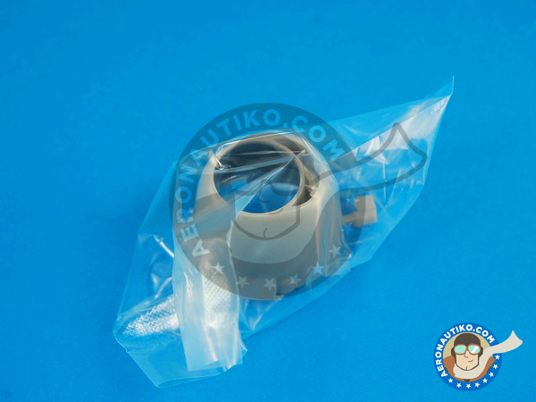 Image 6: Grumman F6F Hellcat 5N | Airplane kit in 1/48 scale manufactured by Hobby Boss (ref. HBOSS-80341)