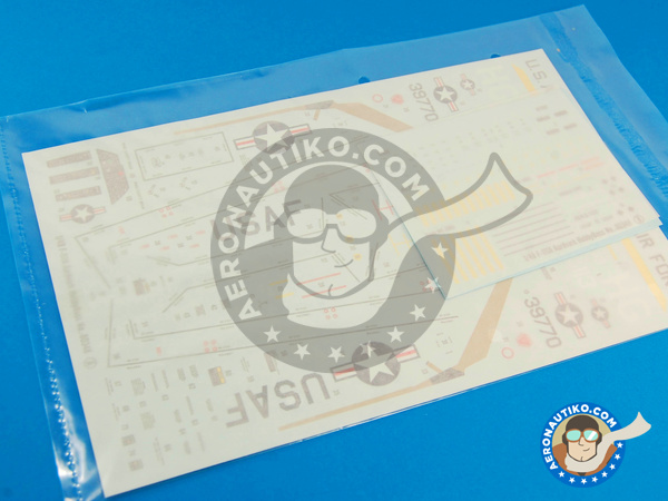 Image 2: General Dynamics F-111 Aardvark A | Airplane kit in 1/48 scale manufactured by Hobby Boss (ref. HBOSS-80348)