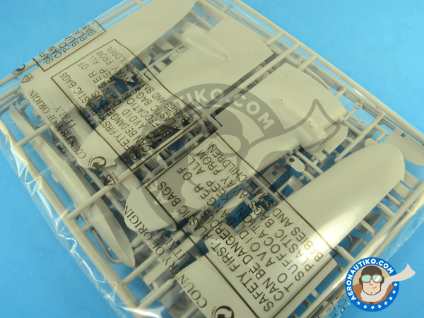 Image 6: CANT Z.506 Airone | Airplane kit in 1/72 scale manufactured by Italeri (ref. 1360)