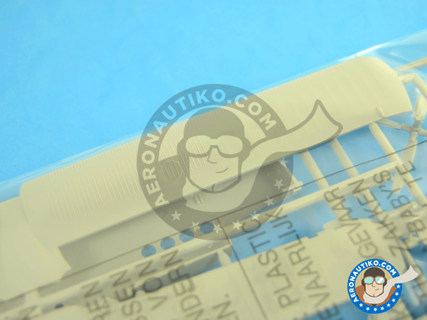 Image 2: Antonov An-2 | Airplane kit in 1/72 scale manufactured by Italeri (ref. 1367)