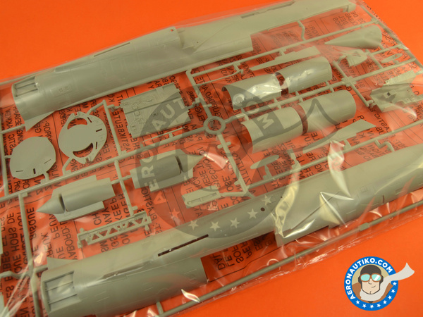 Image 7: Lockheed F-104 Starfighter A / C | Airplane kit in 1/32 scale manufactured by Italeri (ref. 2504)