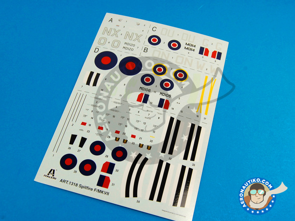 Image 2: Supermarine Spitfire Mk. VII | Maqueta de avión en escala 1/72 fabricado por Italeri (ref. ITA1318)