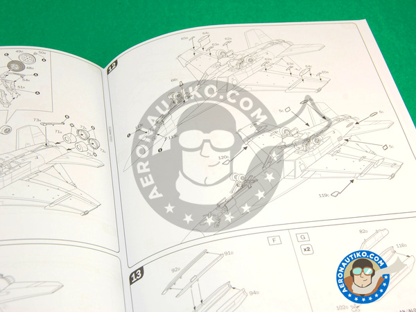 Image 4: McDonnell Douglas F/A-18 Hornet G Growler | Maqueta de avión en escala 1/48 fabricado por Italeri (ref. ITA2716)