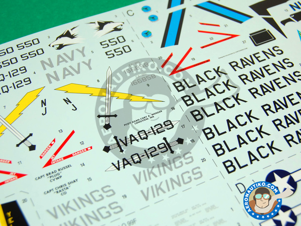 Image 8: McDonnell Douglas F/A-18 Hornet G Growler | Maqueta de avión en escala 1/48 fabricado por Italeri (ref. ITA2716)