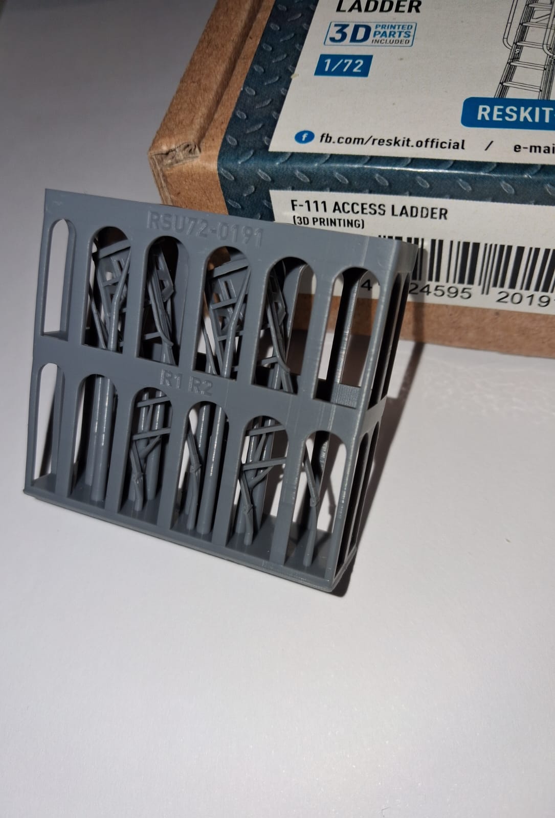 Image 1: General Dynamics F-111 Aardvark - Access ladder - Scale 1/72 | Ladder in 1/72 scale manufactured by RESKIT (ref. RSU72-0191)