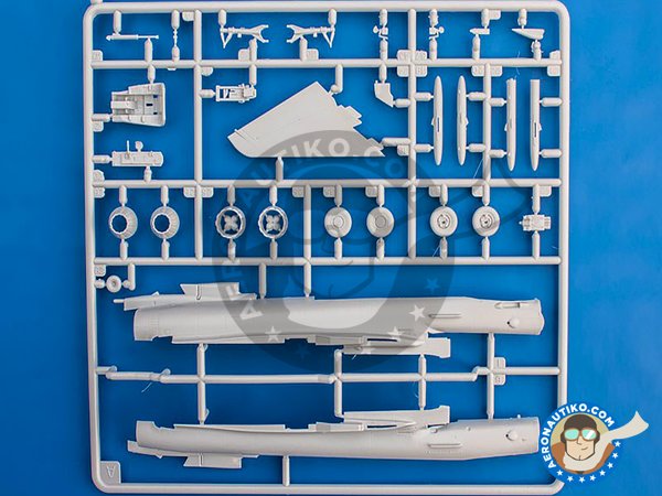 Image 3: 100 Years RAF: Eurofighter Typhoon | Airplane kit in 1/72 scale manufactured by Revell (ref. 03900)