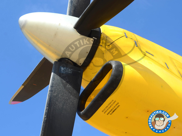 Image 10: Canadair CL-415 | Airplane kit in 1/72 scale manufactured by Revell (ref. REV04998)