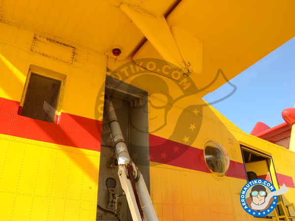 Image 11: Canadair CL-415 | Airplane kit in 1/72 scale manufactured by Revell (ref. REV04998)