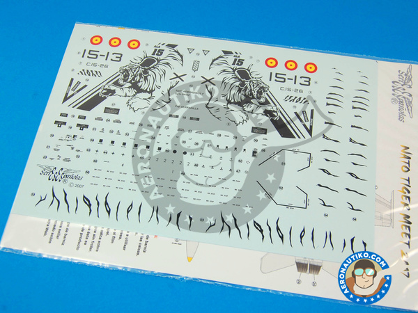 Image 2: McDonnell Douglas F/A-18 Hornet A |  in 1/48 scale manufactured by Series Españolas (ref. SE2848)