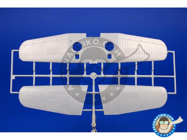 Image 5: V-156F Vindicator Aéronavale Service | Airplane kit in 1/48 scale manufactured by Special Hobby (ref. SH48213)