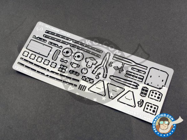 Image 7: Supermarine Spitfire Mk.VIII | Airplane kit in 1/32 scale manufactured by Tamiya (ref. 60320)
