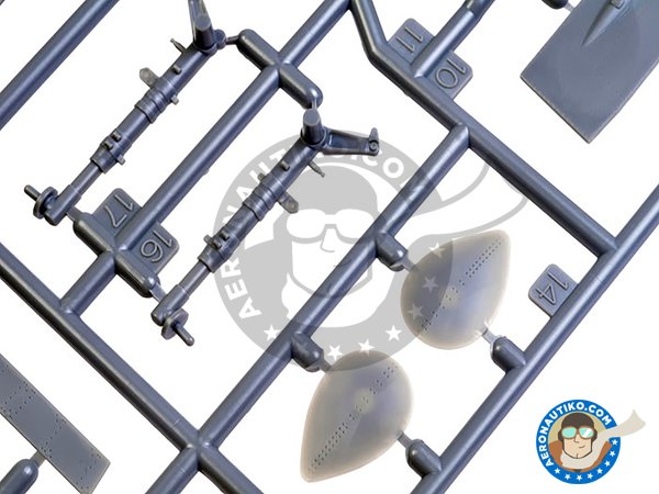 Image 4: Supermarine Spitfire Mk.XVIe | Airplane kit in 1/32 scale manufactured by Tamiya (ref. 60321)