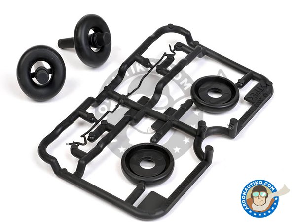 Image 8: Supermarine Spitfire Mk.XVIe | Airplane kit in 1/32 scale manufactured by Tamiya (ref. 60321)