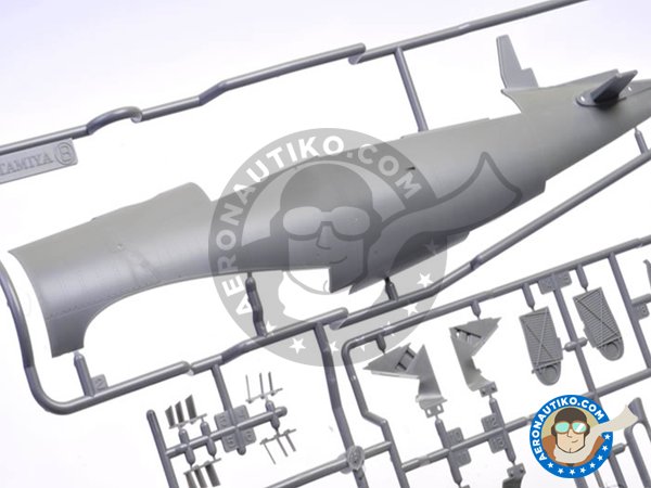 Image 2: Vought F4U-1D Corsair | Airplane kit in 1/32 scale manufactured by Tamiya (ref. 60327)