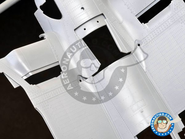 Image 7: Vought F4U-1D Corsair | Airplane kit in 1/32 scale manufactured by Tamiya (ref. 60327)