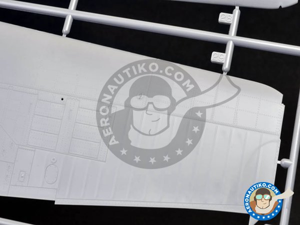 Image 8: Vought F4U-1D Corsair | Airplane kit in 1/32 scale manufactured by Tamiya (ref. 60327)