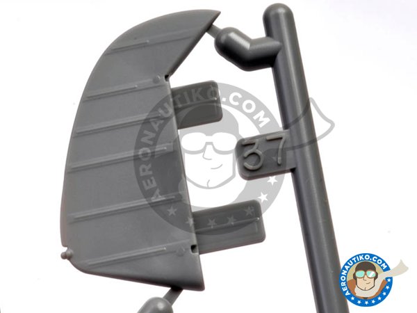 Image 8: Messerschmitt Bf109 G-6 "Gustav" | Airplane kit in 1/48 scale manufactured by Tamiya (ref. TAM61117)