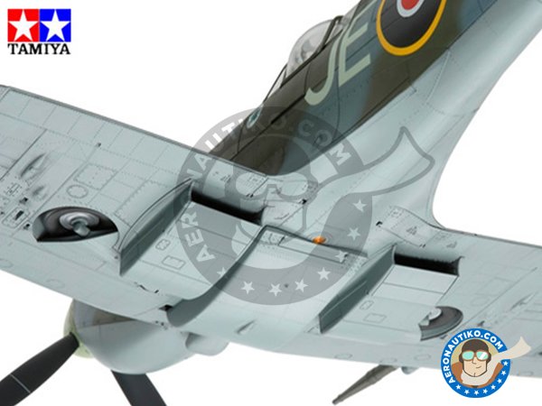 Image 4: Supermarine Spitfire Mk. IX C | Airplane kit in 1/32 scale manufactured by Tamiya (ref. 60319)