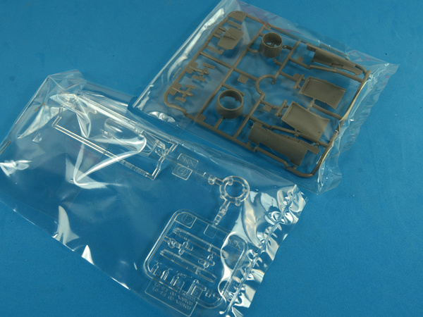 Image 1: Lockheed Martin F-16 Fighting Falcon CJ Block 50 | Airplane kit in 1/72 scale manufactured by Tamiya (ref. TAM60788)