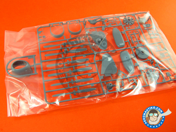 Image 6: Republic P-47 Thunderbolt M | Airplane kit in 1/48 scale manufactured by Tamiya (ref. TAM61096)