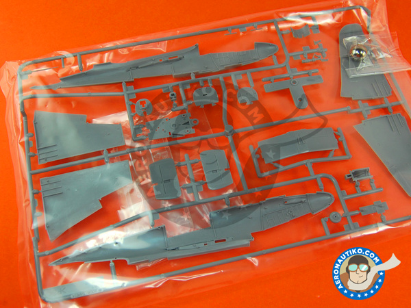 Image 6: Heinkel He 162 Salamander A2 | Airplane kit in 1/48 scale manufactured by Tamiya (ref. TAM61097)