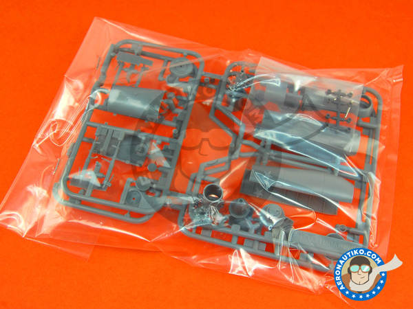 Image 8: Heinkel He 162 Salamander A2 | Airplane kit in 1/48 scale manufactured by Tamiya (ref. TAM61097)