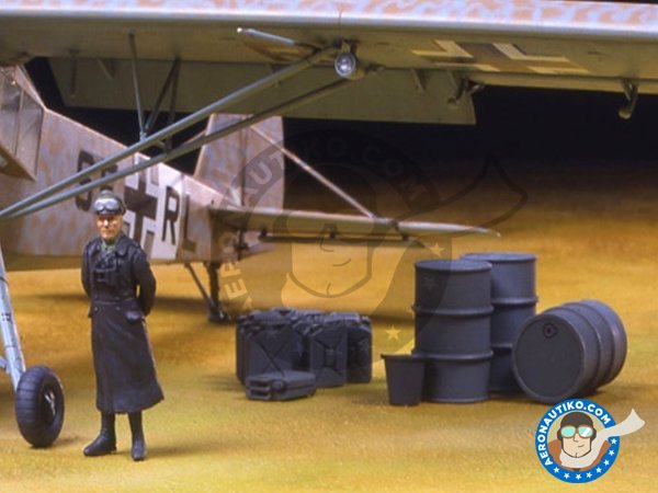 Image 5: Fieseler Fi 156C "Stortch" | Airplane kit in 1/48 scale manufactured by Tamiya (ref. TAM61100)